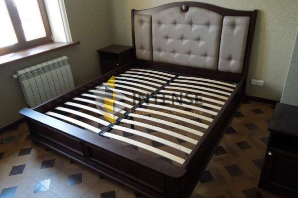 Магазин корпусной мебели Intense производит Кровати из массива - Кровать с тумбами