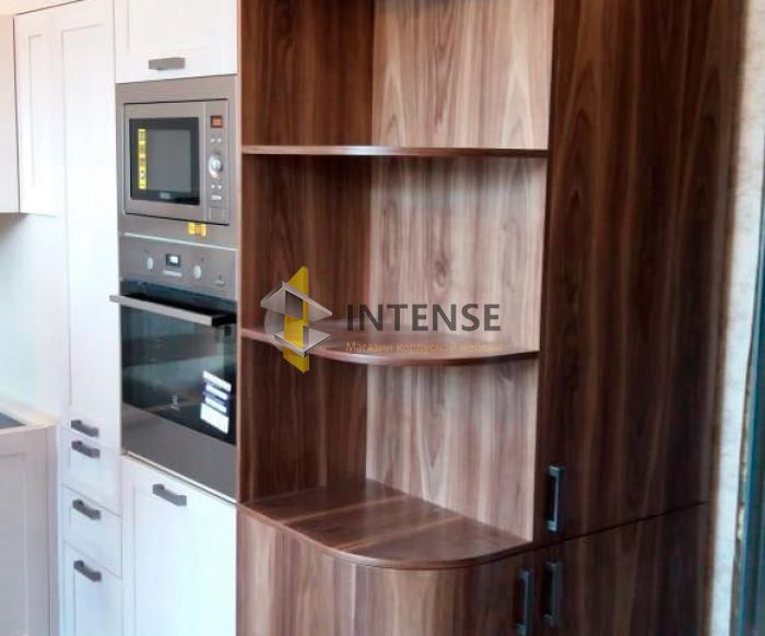 Магазин корпусной мебели Intense производит Кухни Современный стиль - Кухня из массива ясеня + шпон орех. 