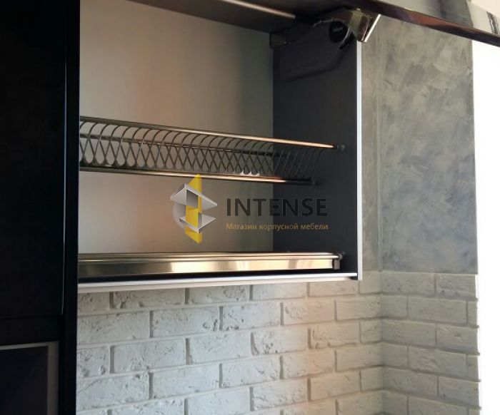 Магазин корпусной мебели Intense производит  - Кухня шпон с серебряной патиной и чёрного глянца