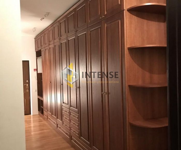 Магазин корпусной мебели Intense производит Шкафы встроенные - Шкаф в коридоре 6 метров