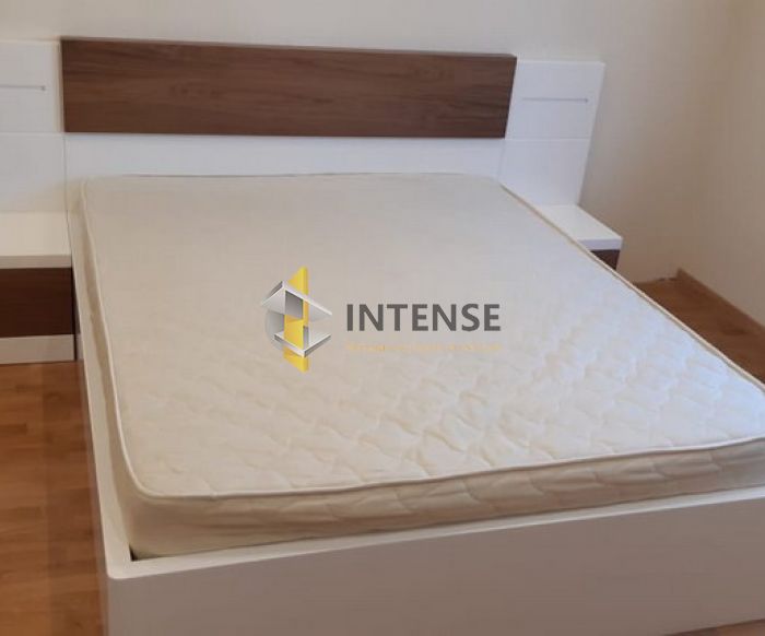 Магазин корпусной мебели Intense производит Спальни из эмали - Кровать и тумбы. МДФ-Эмаль