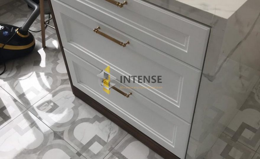 Магазин корпусной мебели Intense производит Кухни Современный стиль - Кухня МДФ-эмаль матовая.